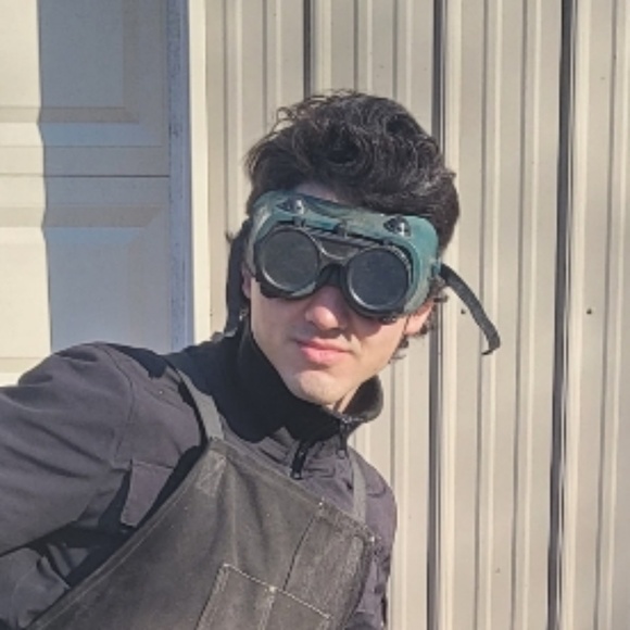 Meet your Posher, Anthony - Picture 1 of 1